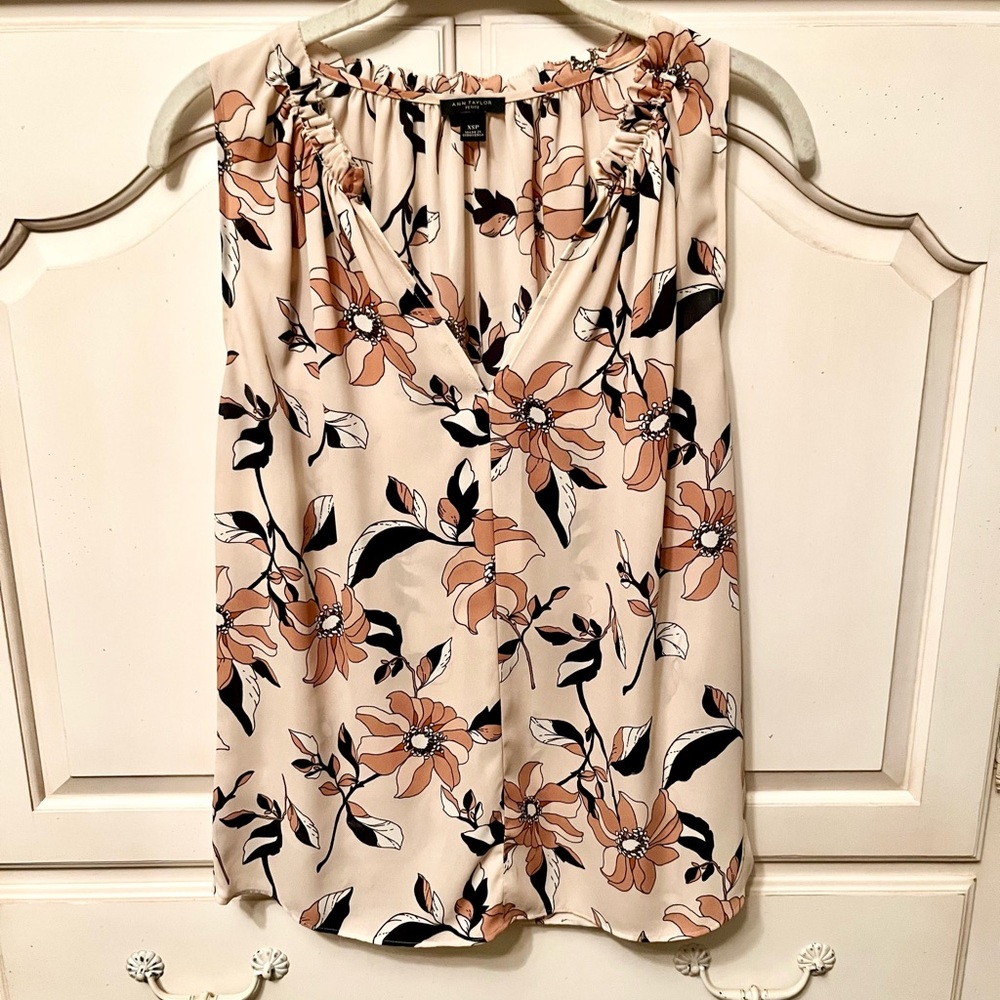 Ann Taylor Floral, Sleeveless Blouse